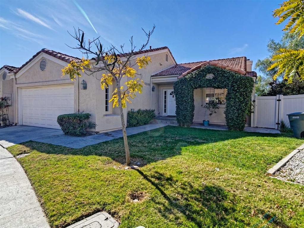 1847 Carolyn Dr - Photo 1
