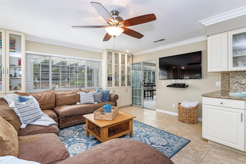1423 San Pablo Dr - Photo 1