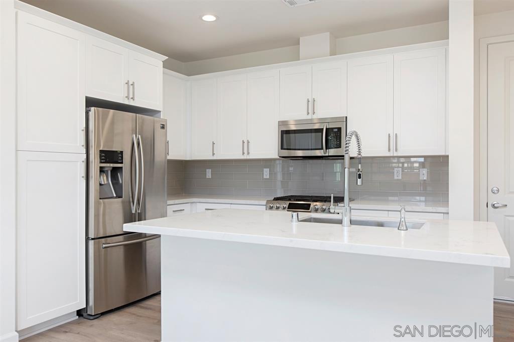 3111 Simba Way - Photo 1
