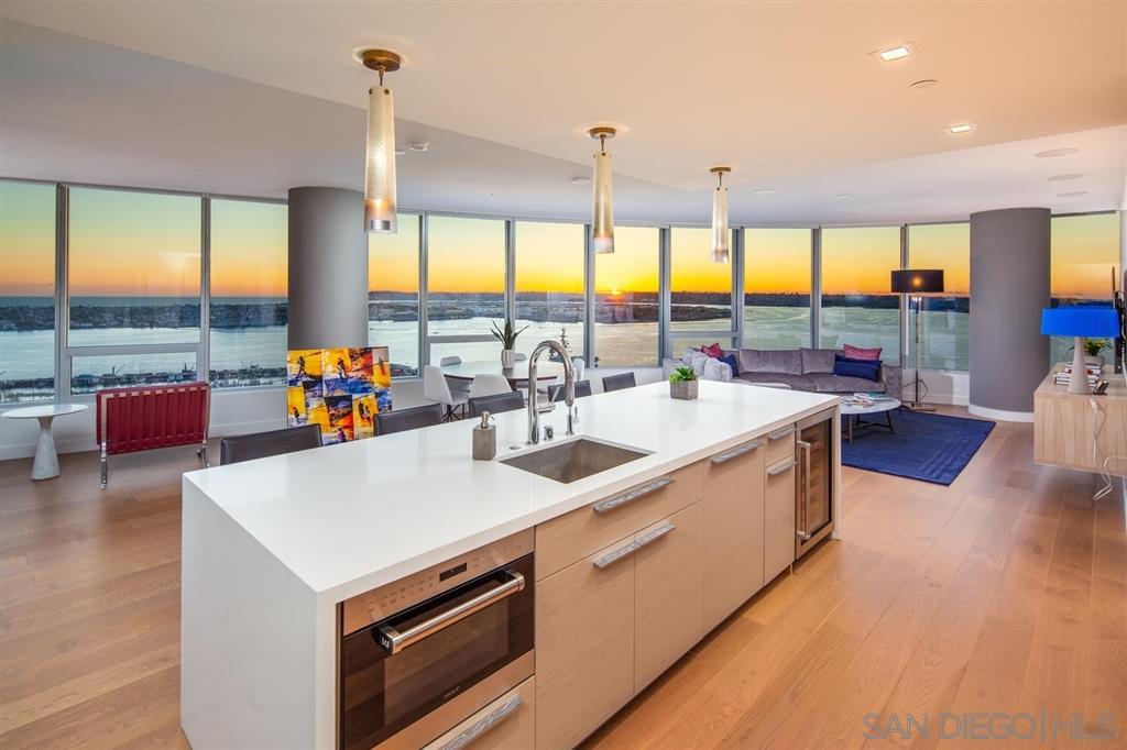 888 E Street - Photo 1