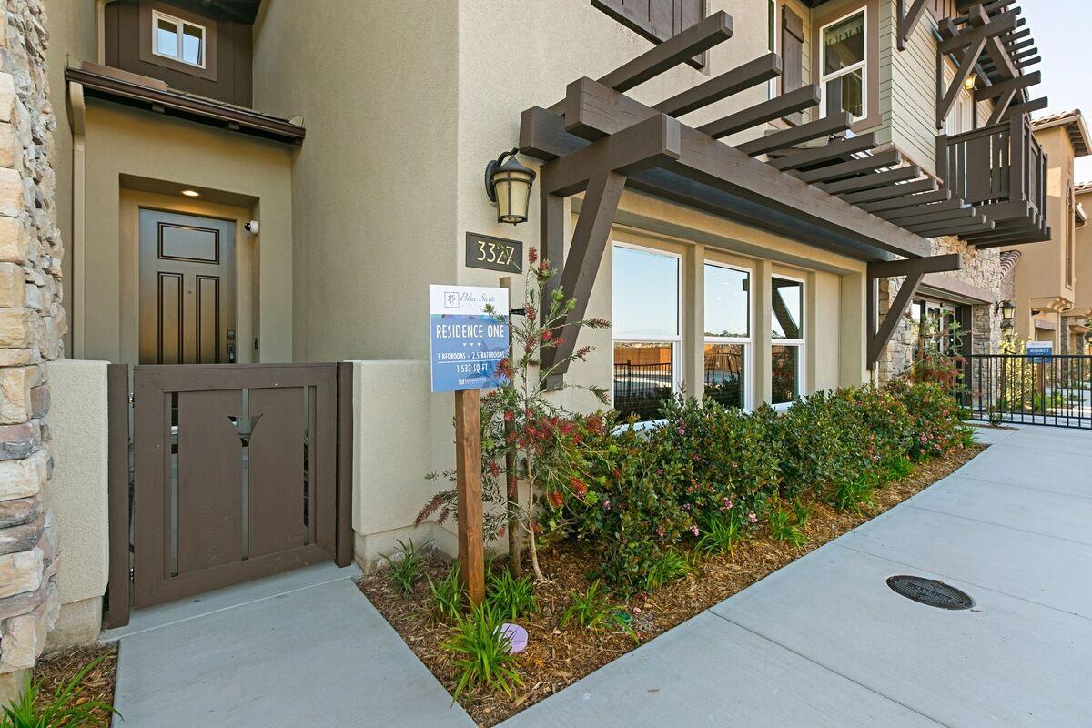 3280 Vestra Way - Photo 1