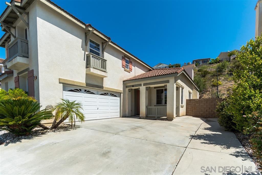 558 Dundee Ln - Photo 1