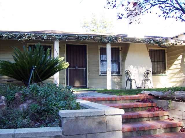 323 D Street - Photo 1