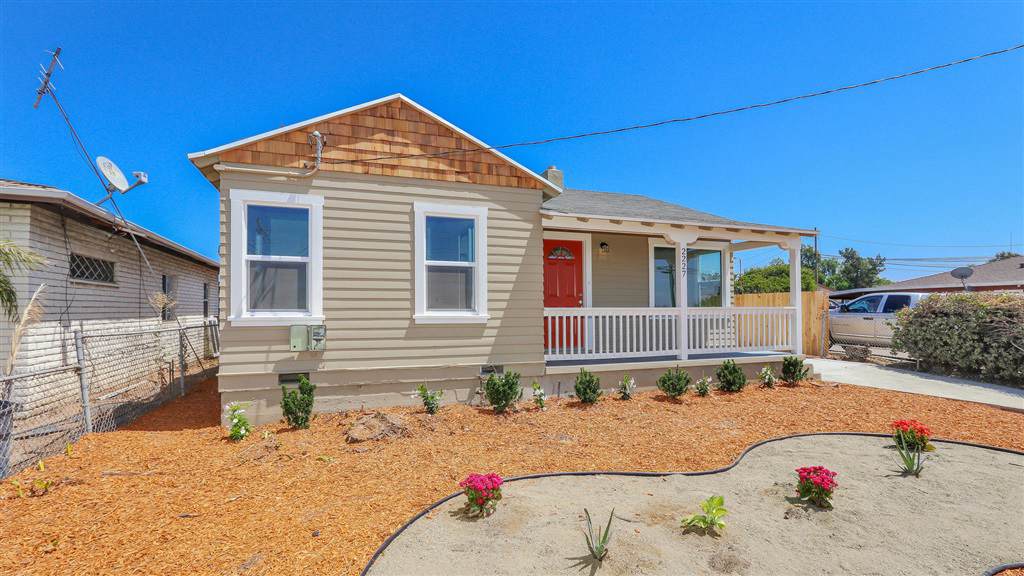 2227 Prospect St - Photo 1