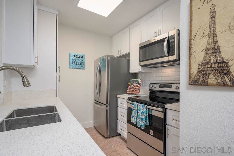 3819 47Th St - Photo 1