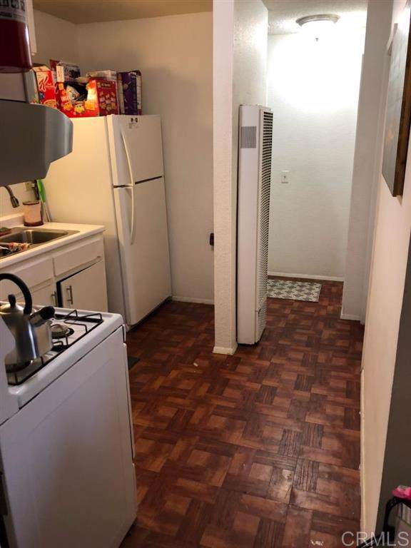154 Hall - Photo 1