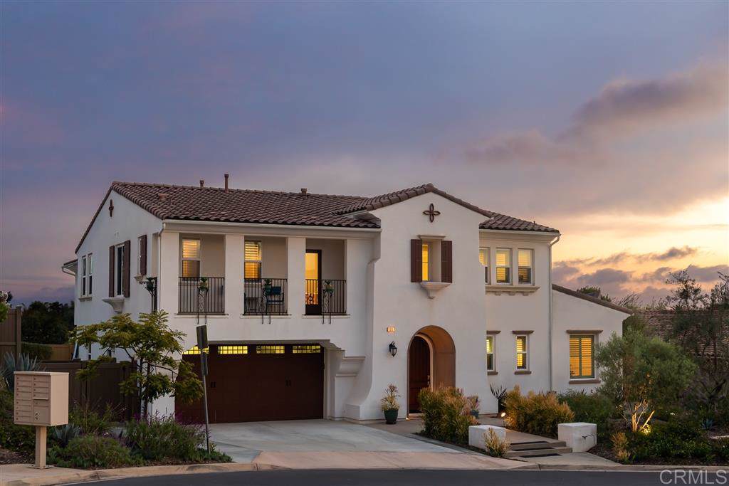 1017 Scarlet Way - Photo 1