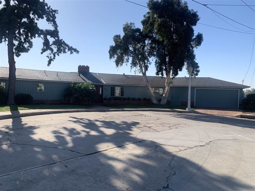 4470 Braeburn Rd - Photo 1
