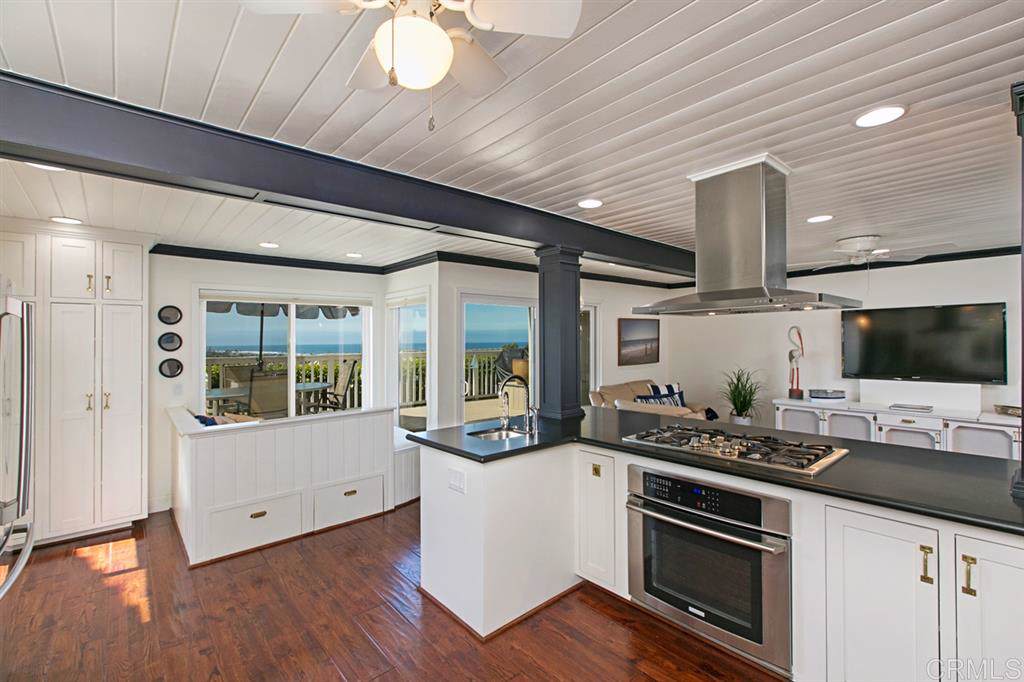 821 Sea Turf Cir - Photo 1