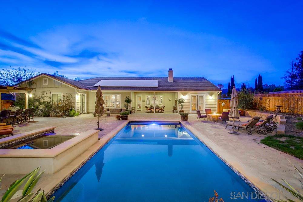 1082 Heritage Ranch Rd - Photo 1