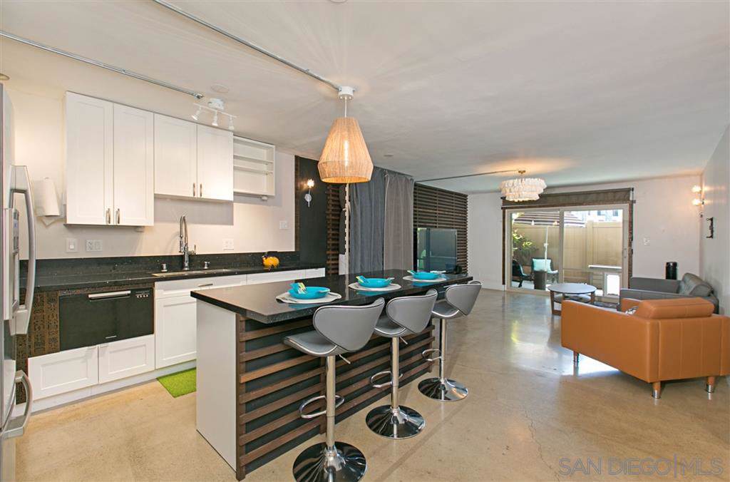 4444 Point Loma Blvd - Photo 1