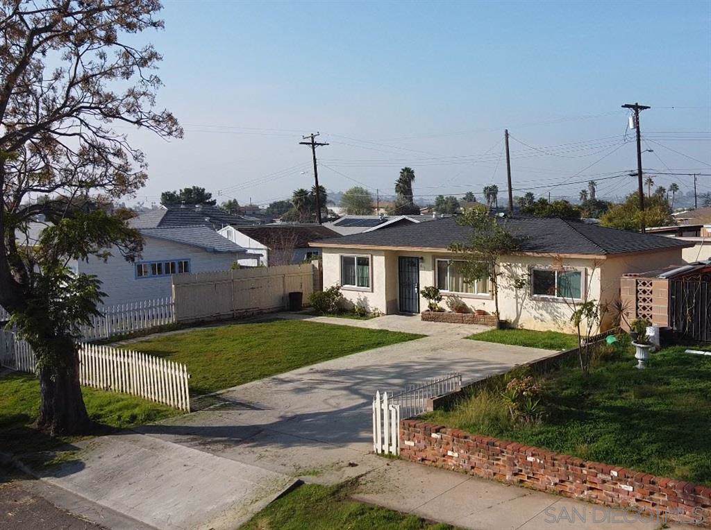 916 Ramona Av - Photo 1