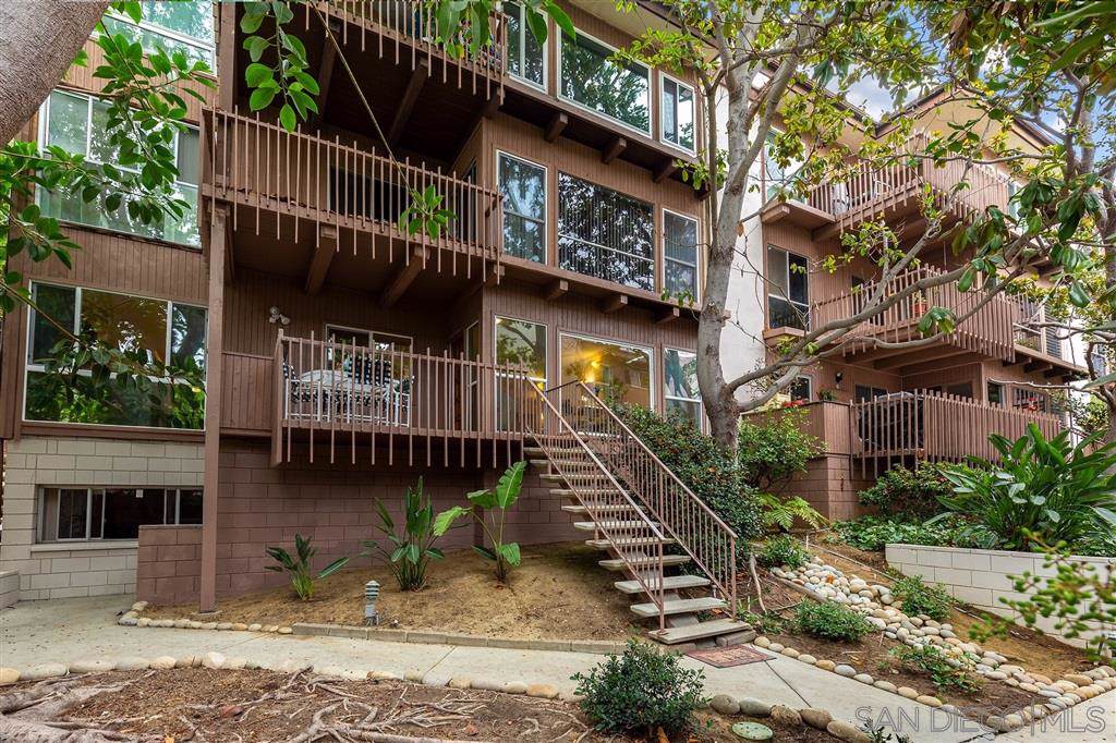 2602 Torrey Pines Rd - Photo 1