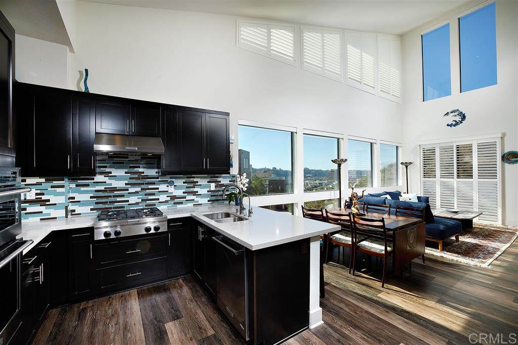 8430 Distinctive - Photo 1