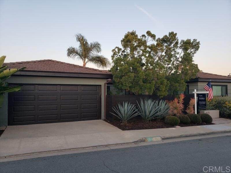 4576 Lucille Drive - Photo 1