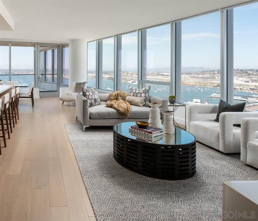 888 E Street - Photo 1
