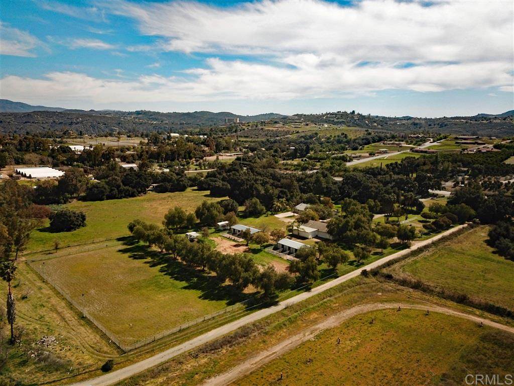 30764 Valley Center Rd - Photo 1