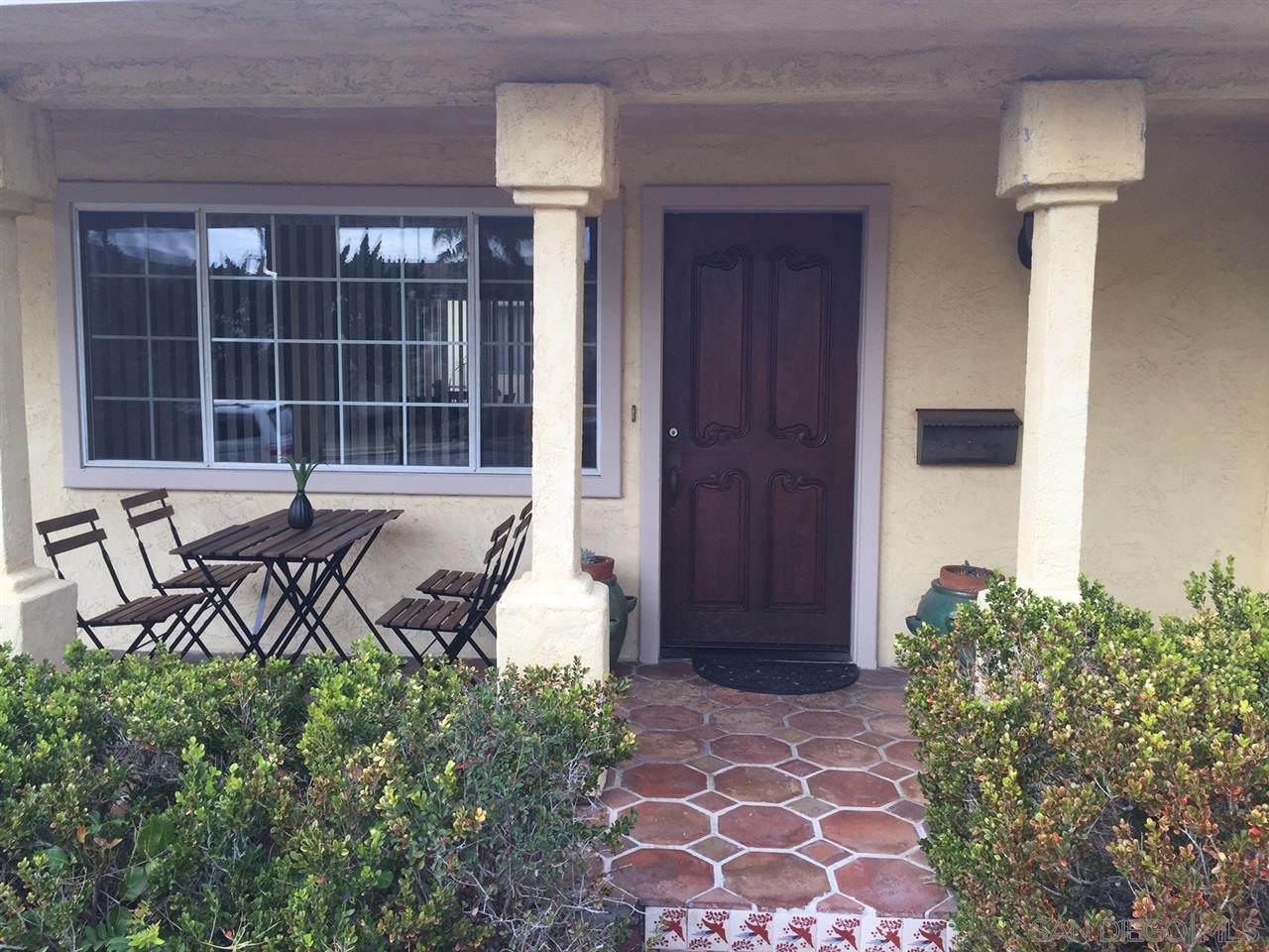 1460 Oliver Avenue - Photo 1