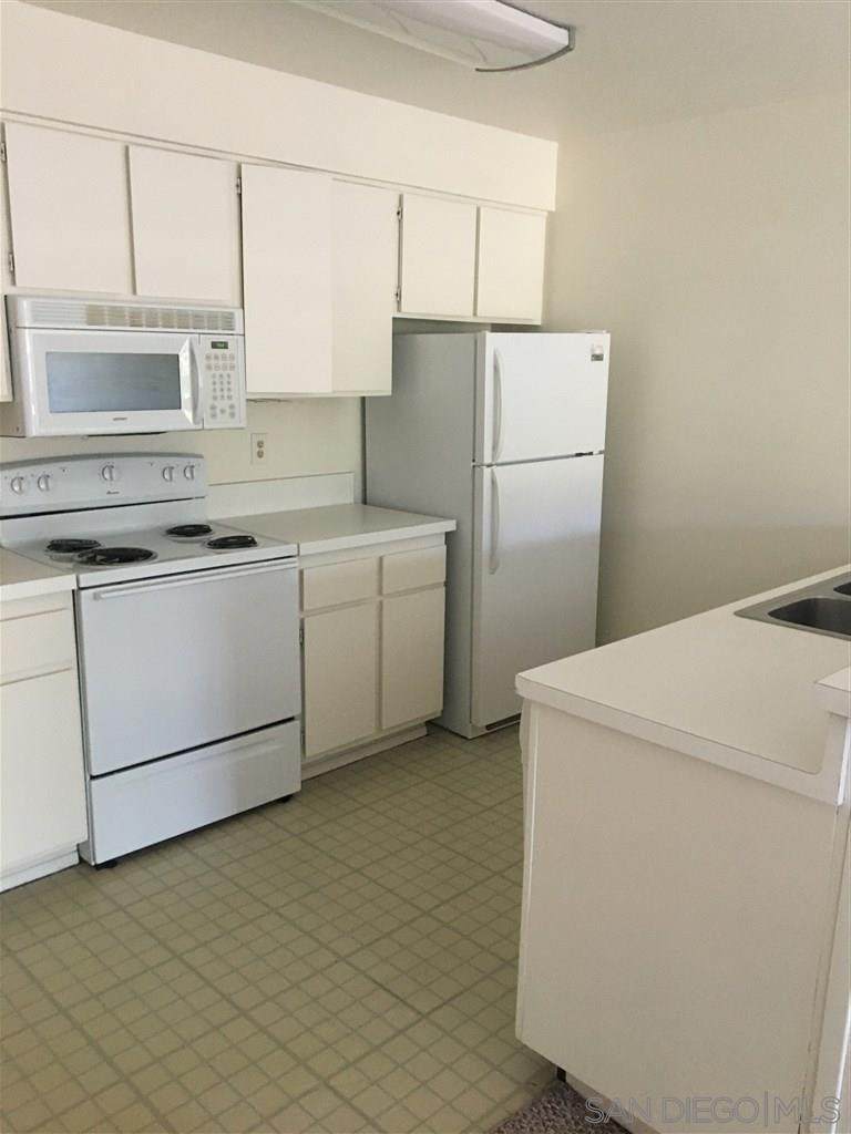 2662 Worden St - Photo 1