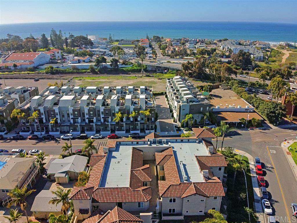 545 Laguna Dr - Photo 1