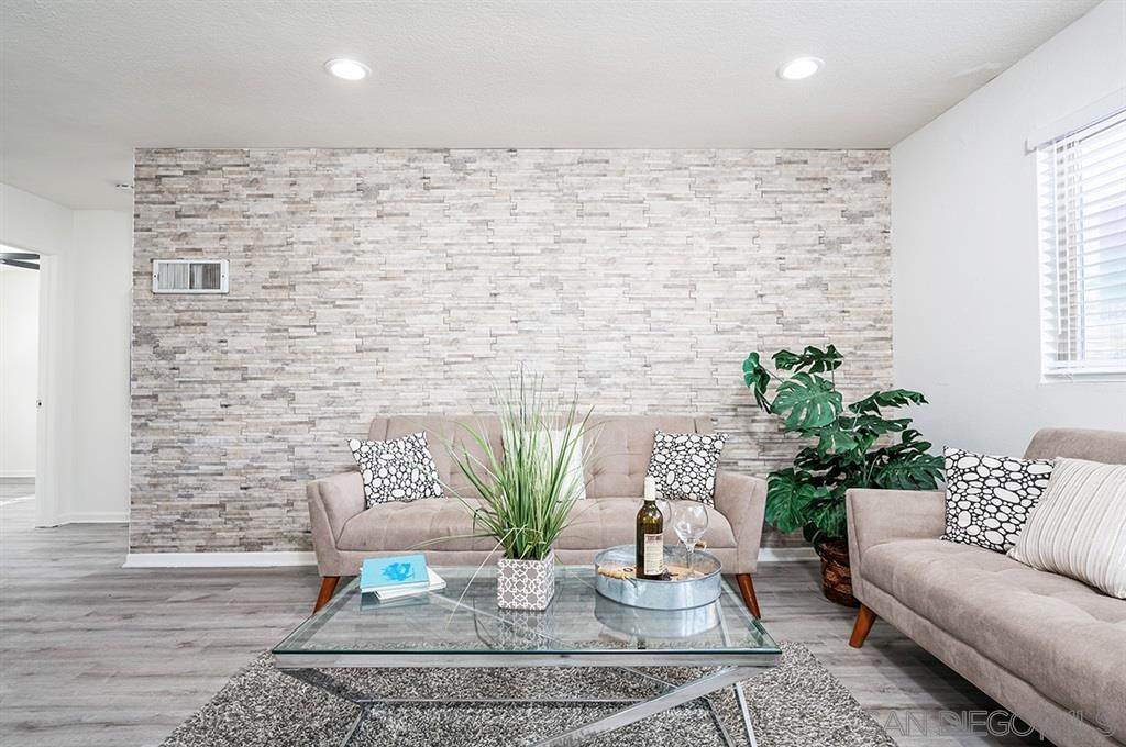 6454 Akins Ave - Photo 1