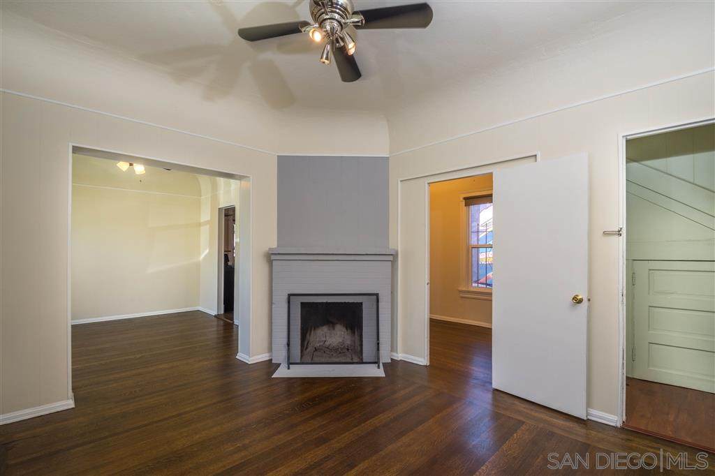 405 Rose Ave - Photo 1