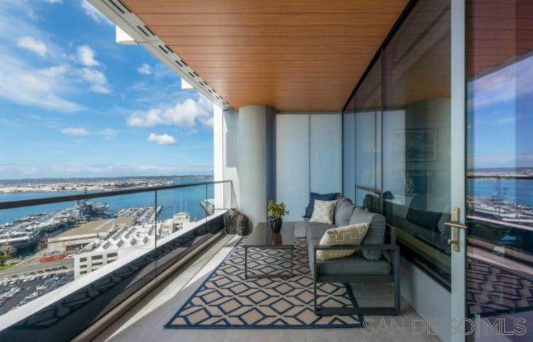 888 E Street - Photo 1