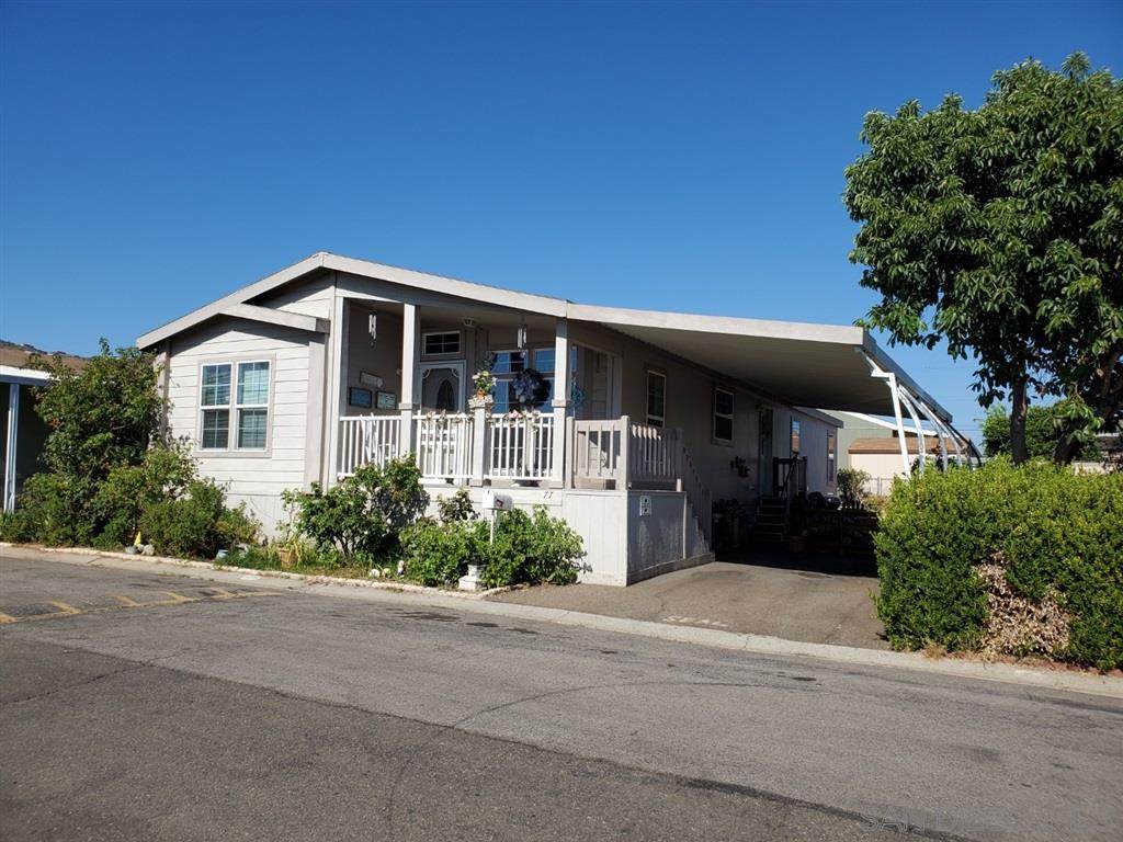 450 Bradley Ave - Photo 1