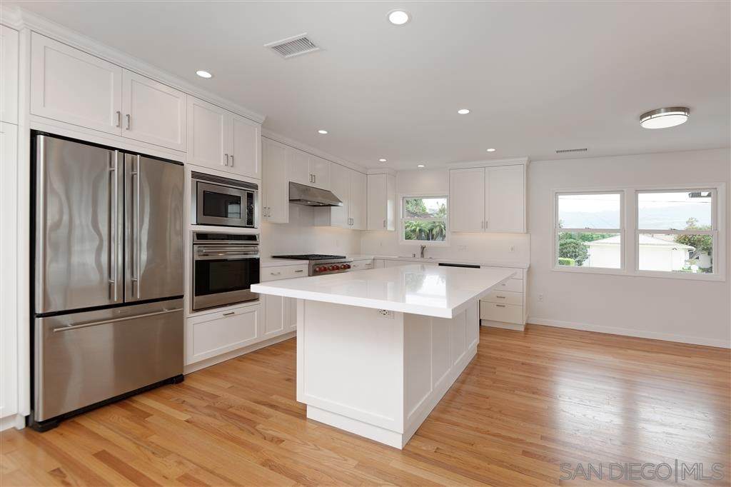 2330 Calle Corta - Photo 1