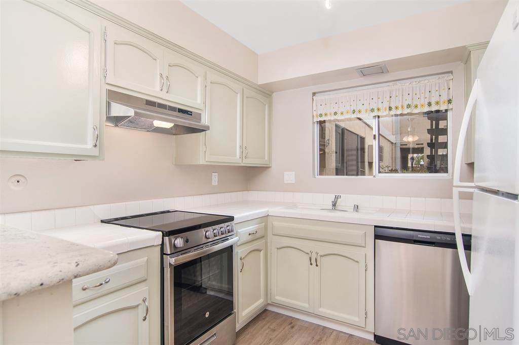 4800 Williamsburg Lane - Photo 1