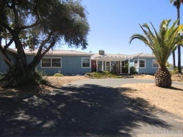701 E Fallbrook St - Photo 1