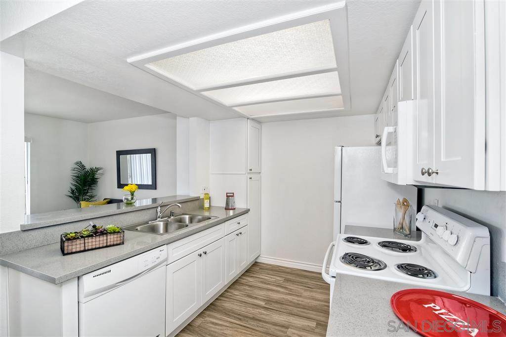 4221 49Th St - Photo 1