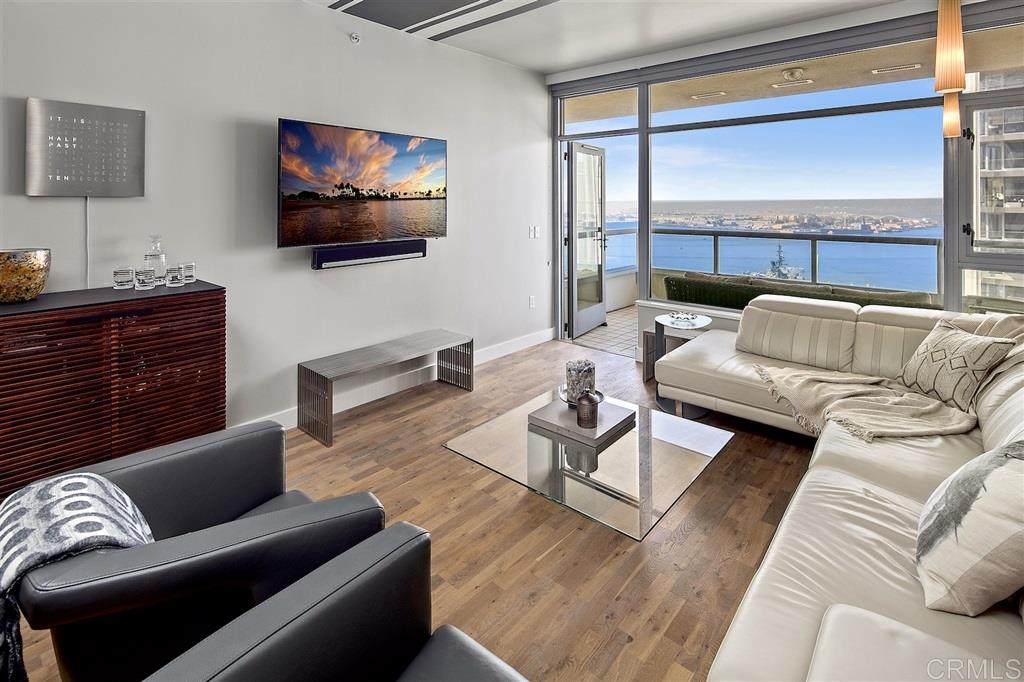 700 E Street - Photo 1