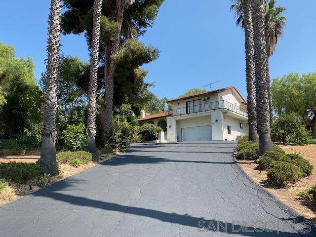 1911 Riviera Dr - Photo 1