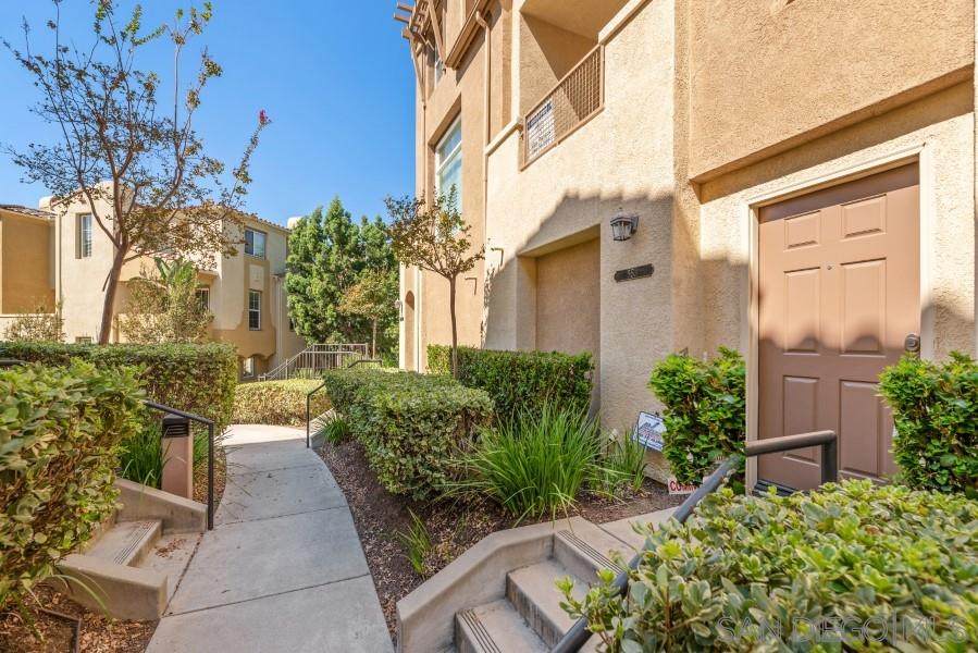 553 Almond Rd - Photo 1