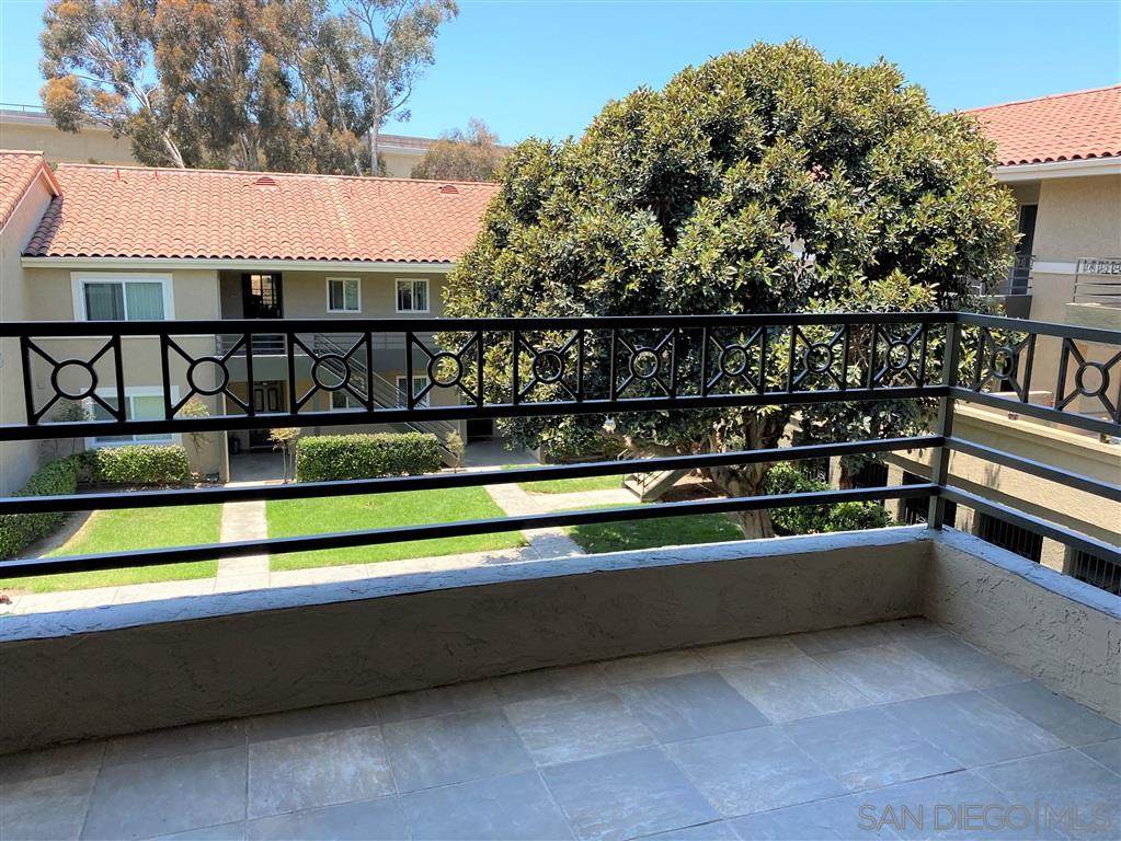 7405 Charmant - Photo 1