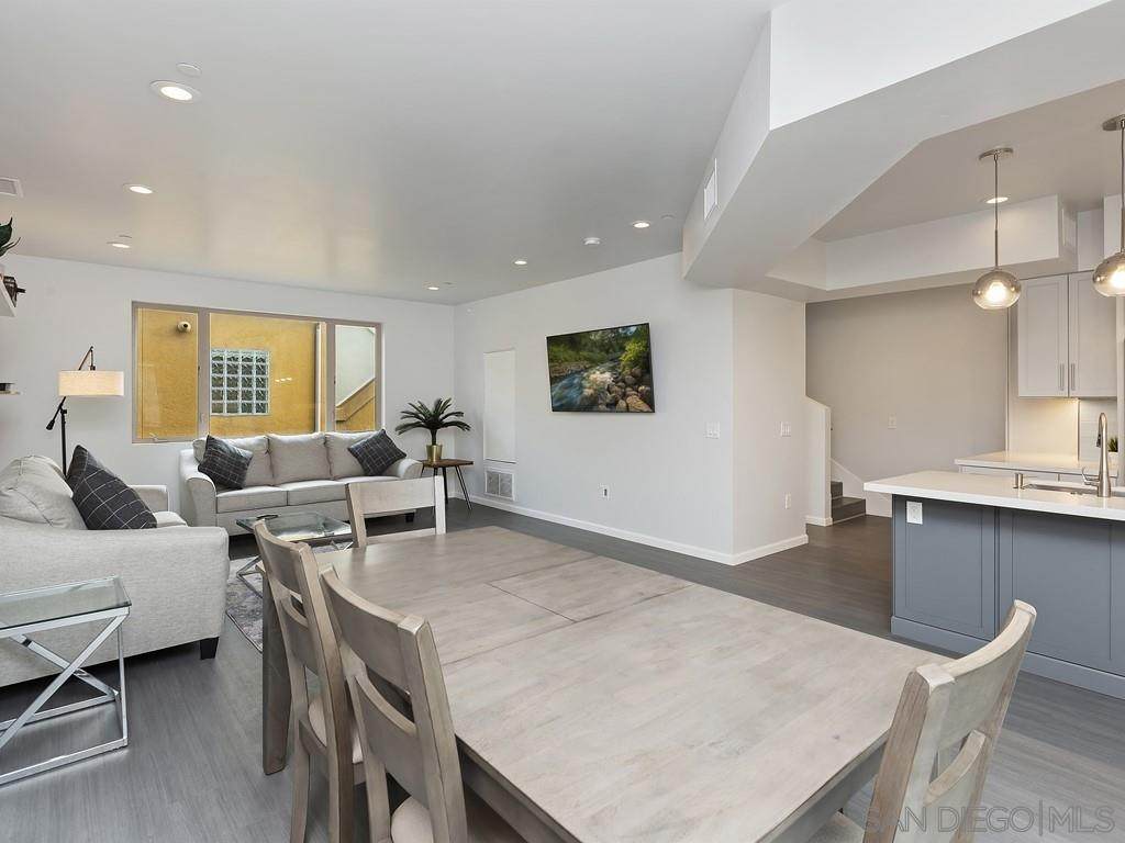 4032 Riviera Dr - Photo 1