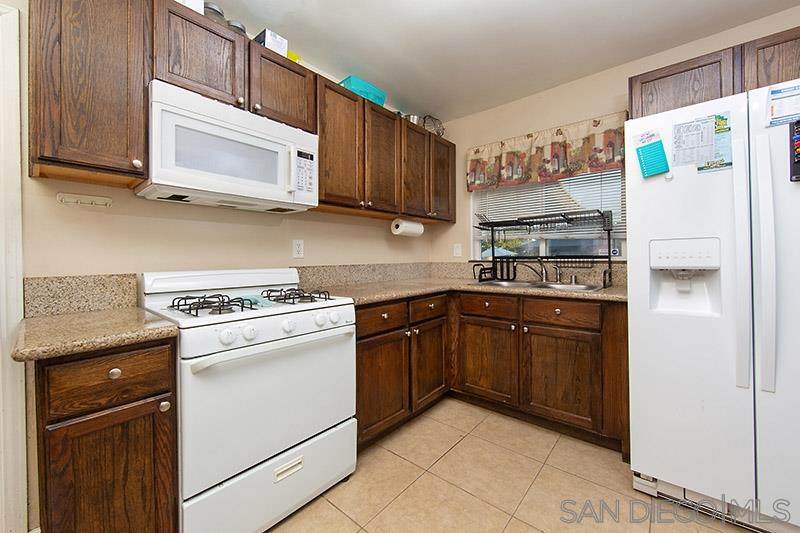 773 Washington - Photo 1