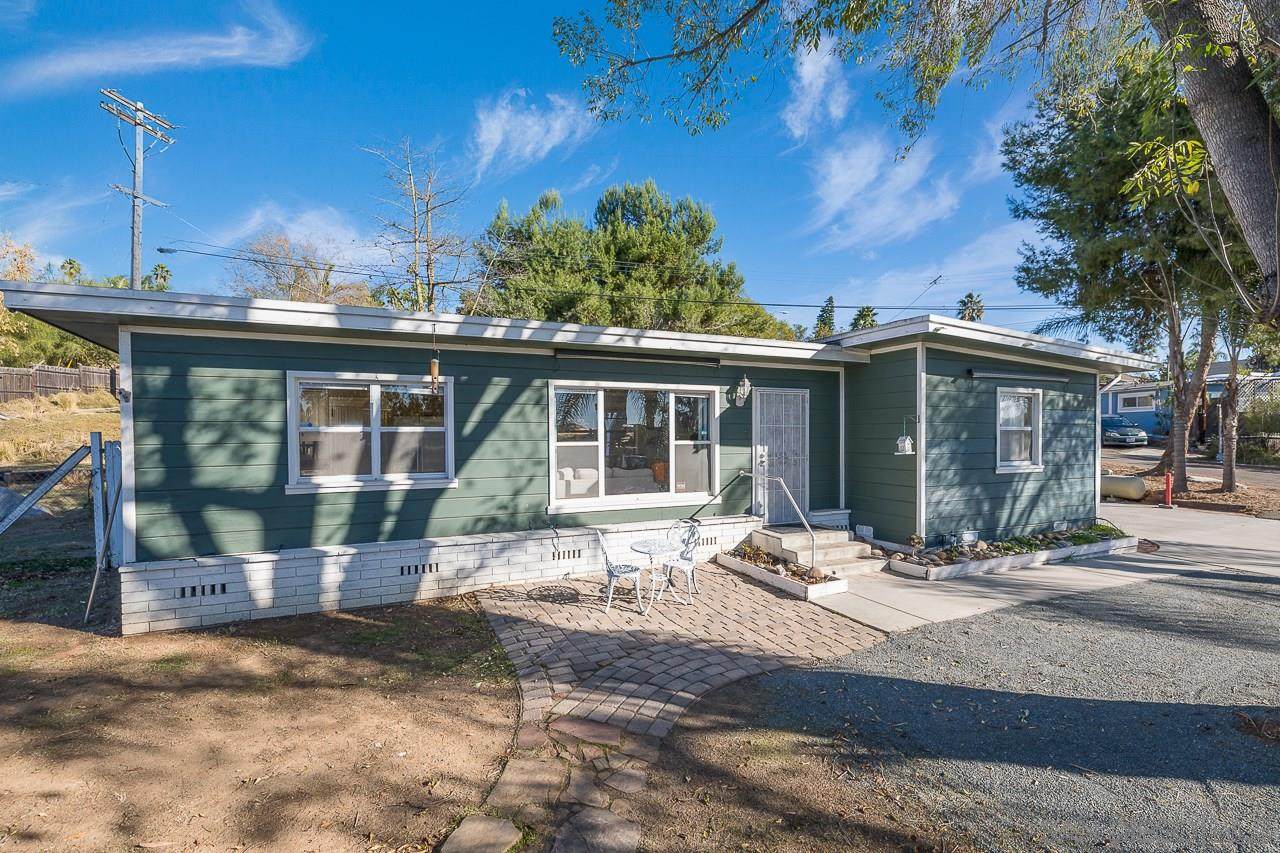 430 Dennis Dr - Photo 1