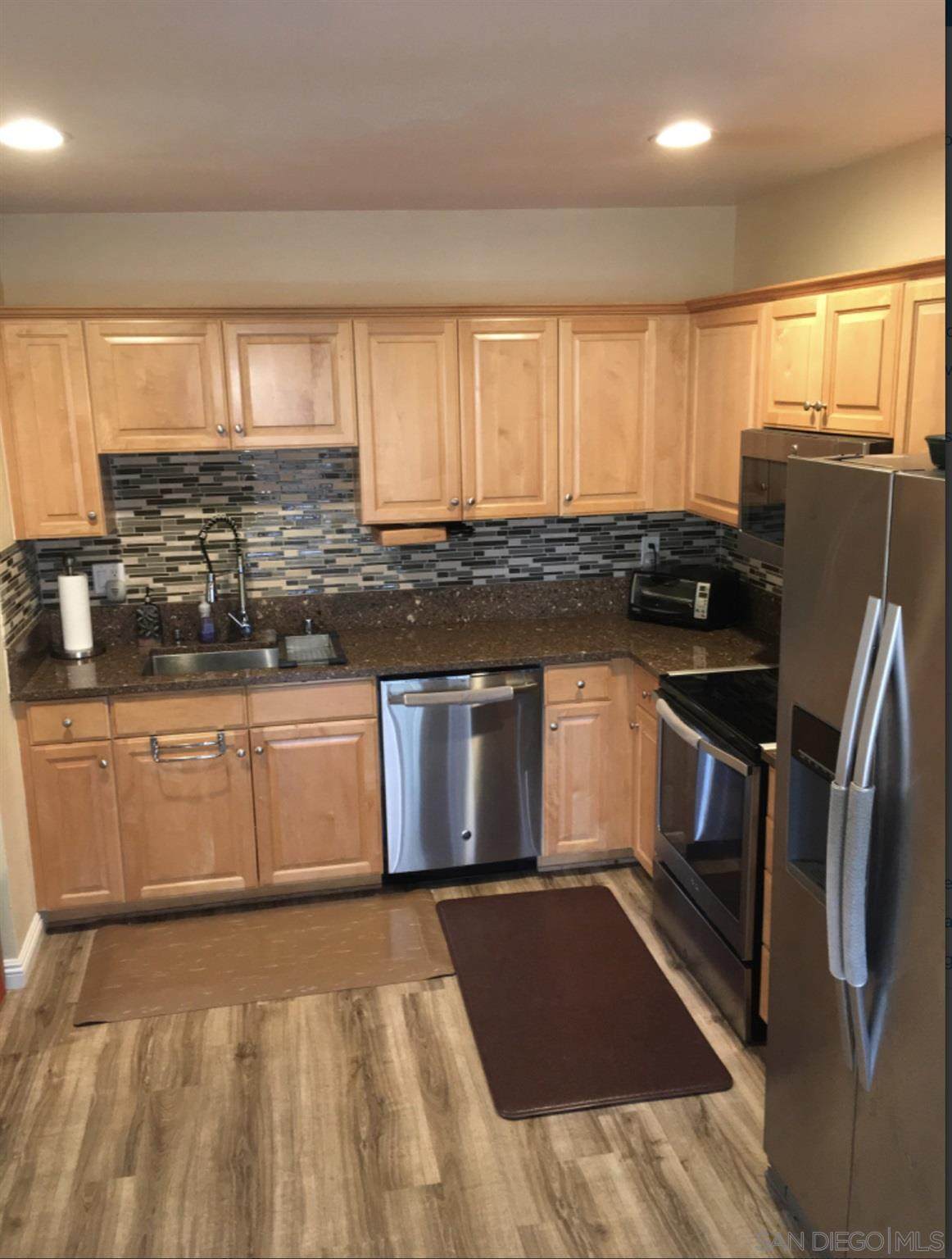 525 Beech St - Photo 1