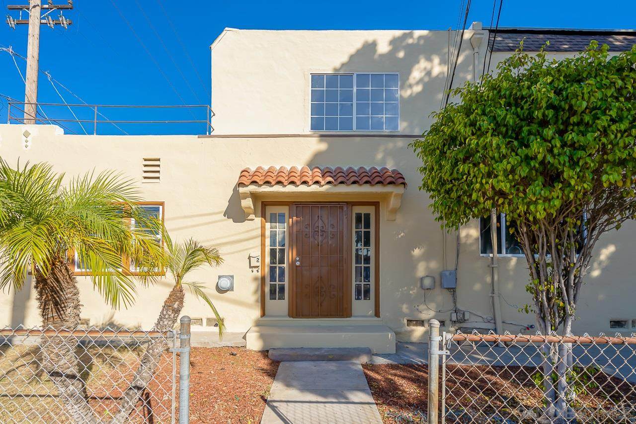 406 E Plaza Blvd - Photo 1