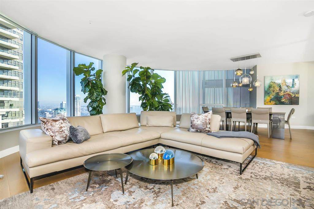 888 E Street - Photo 1