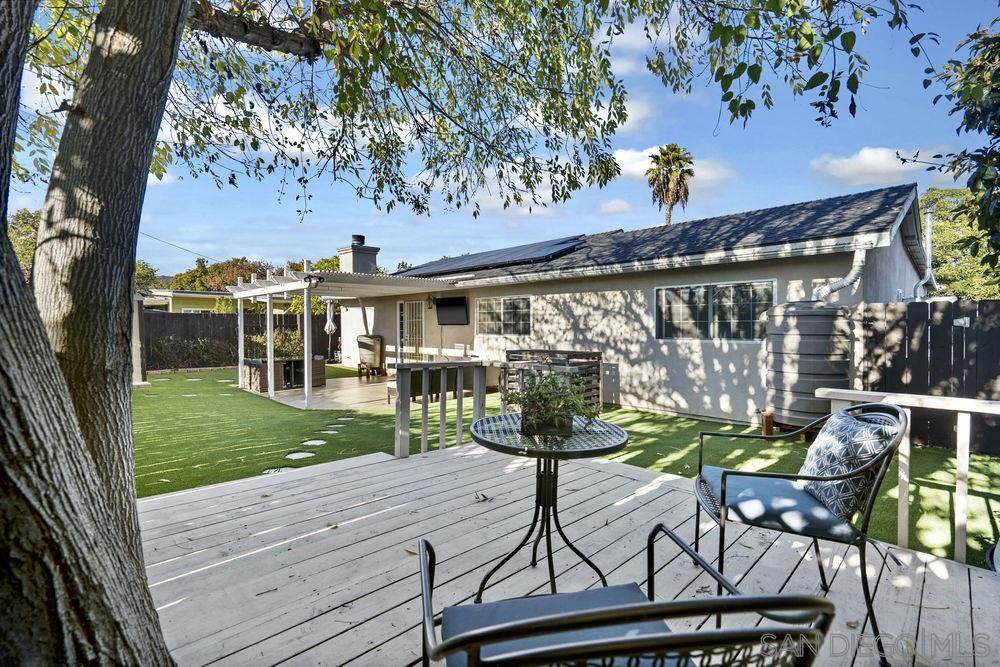 6372 Amber Lake Ave - Photo 1