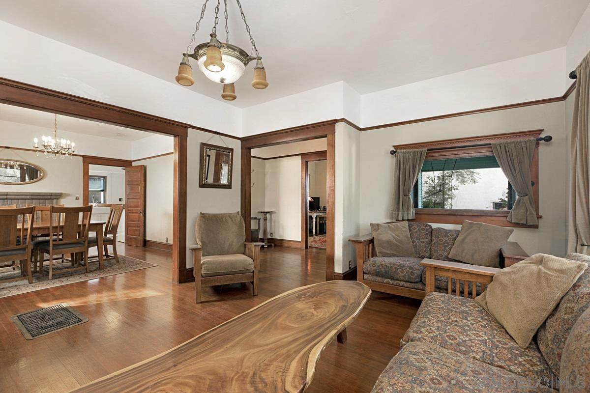 1133 21st St. - Photo 1