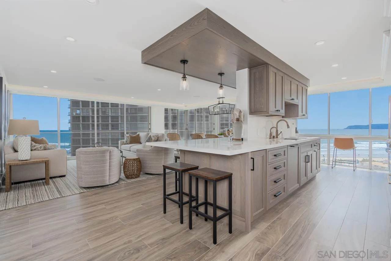 1750 Avenida Del Mundo - Photo 1