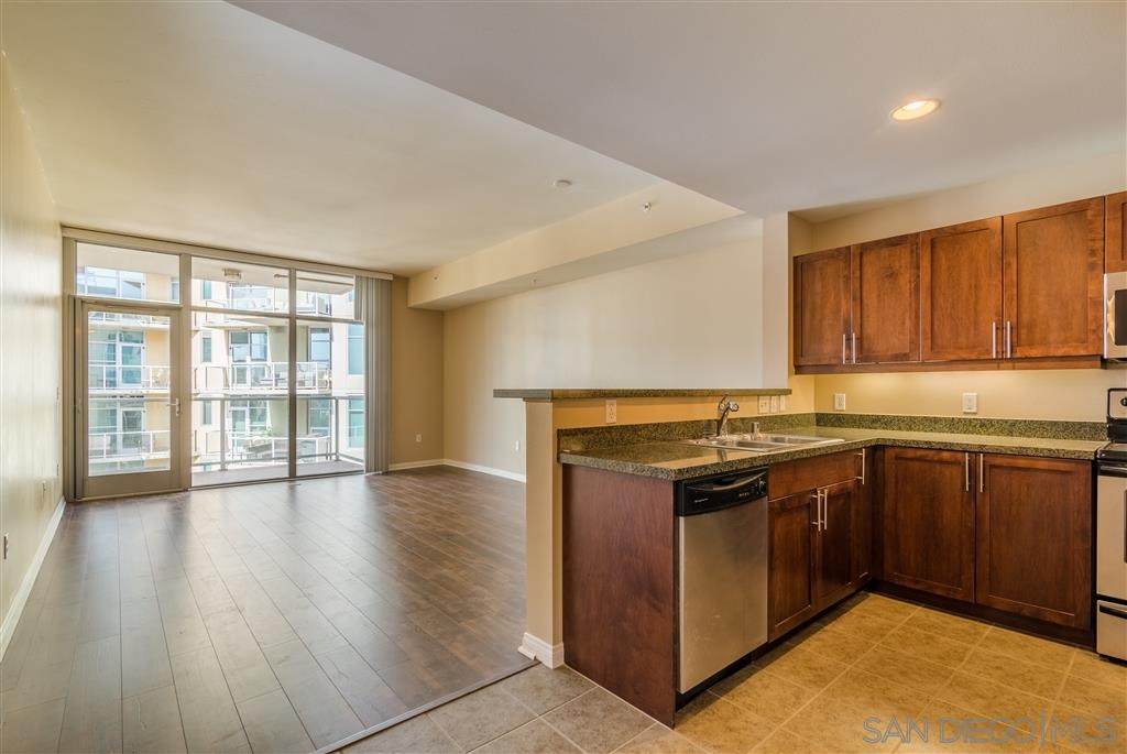 206 Park Blvd. - Photo 1