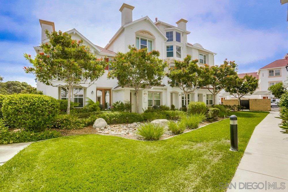 760 Harbor Cliff Way - Photo 1