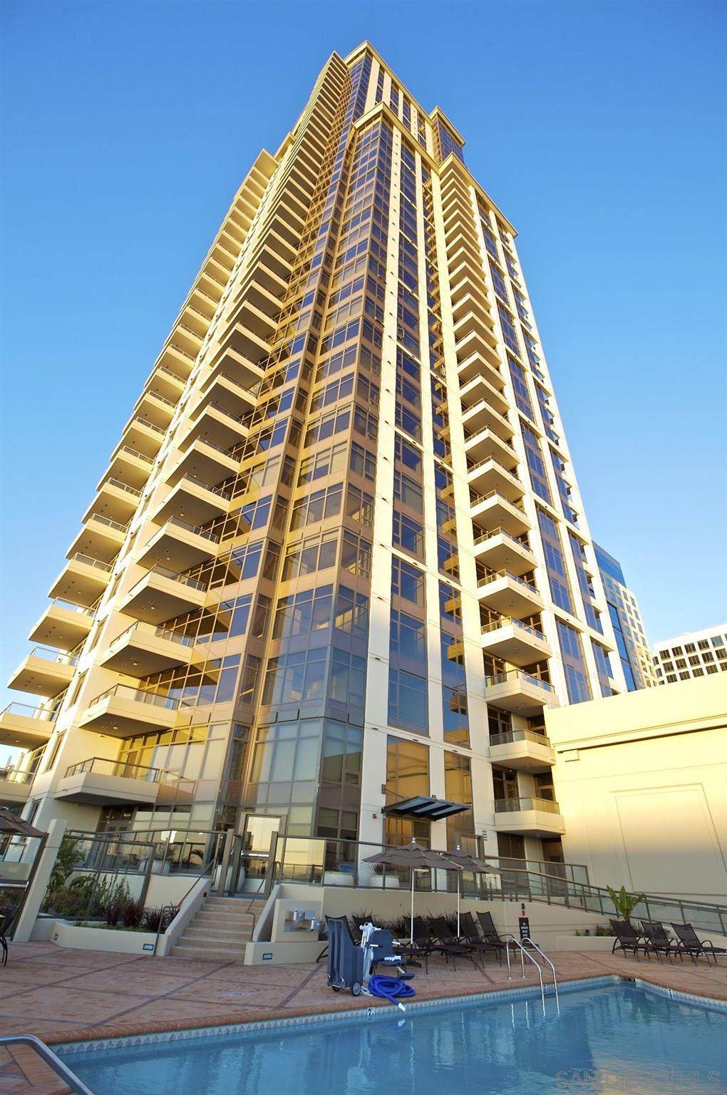 700 E St - Photo 1