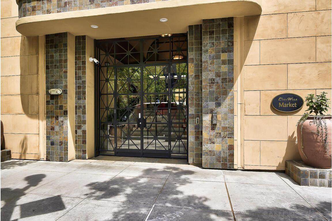 301 G Street - Photo 1