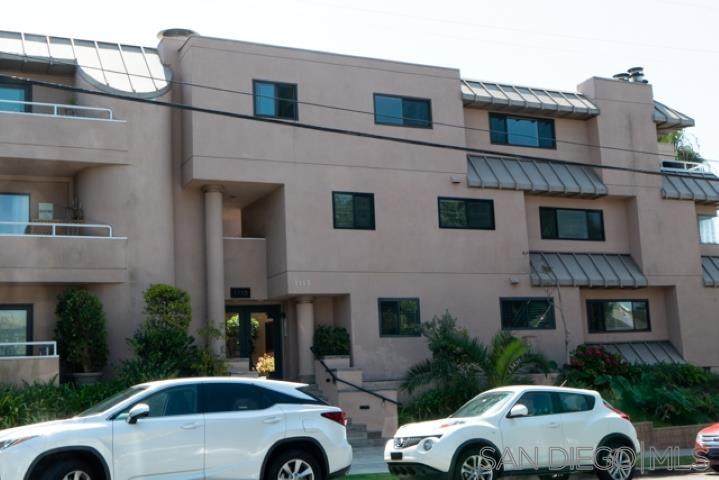 1115 Pearl Street - Photo 1